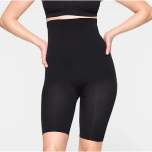New SKIMS Seamless Sculpt High Waisted Above The Knee Short Small ONYX
